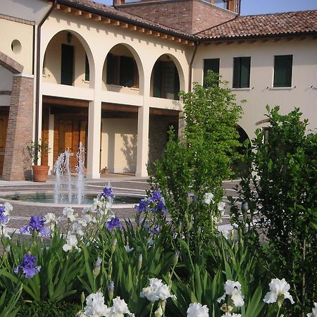 Agriturismo Due Torri Монтебеллуна Экстерьер фото