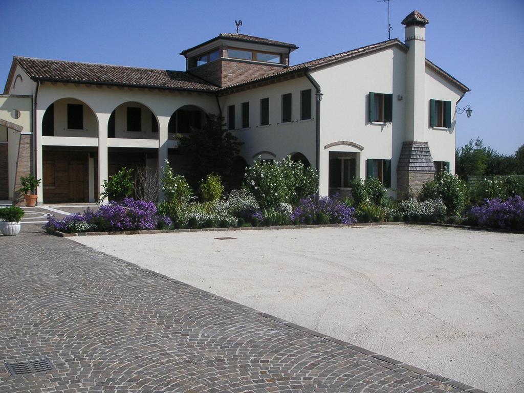Agriturismo Due Torri Монтебеллуна Экстерьер фото